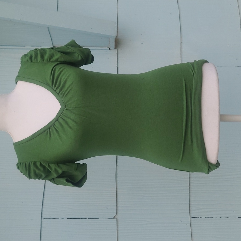 Tee - Picture 4 of 5